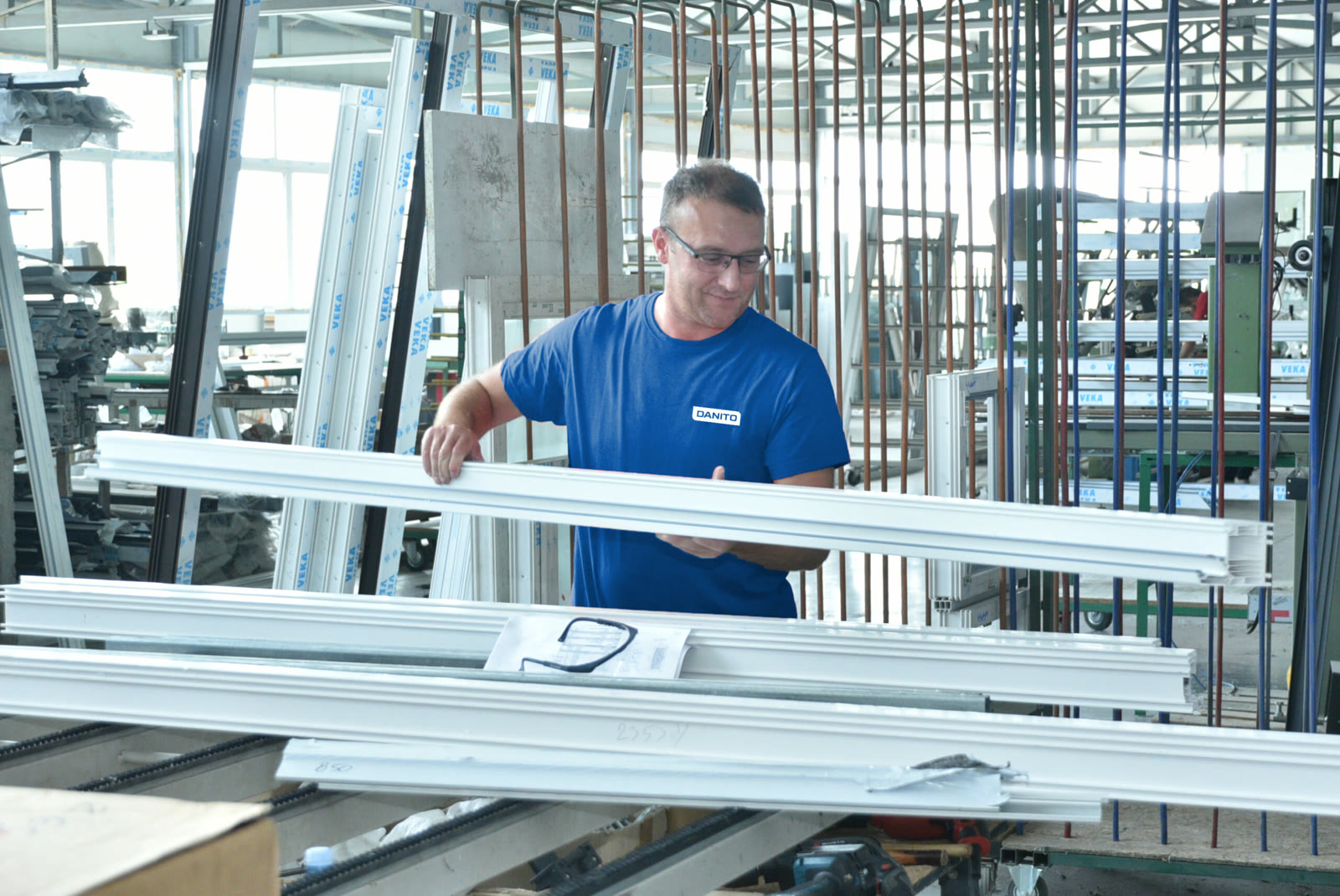 Profiles ready for assembly in the production hall